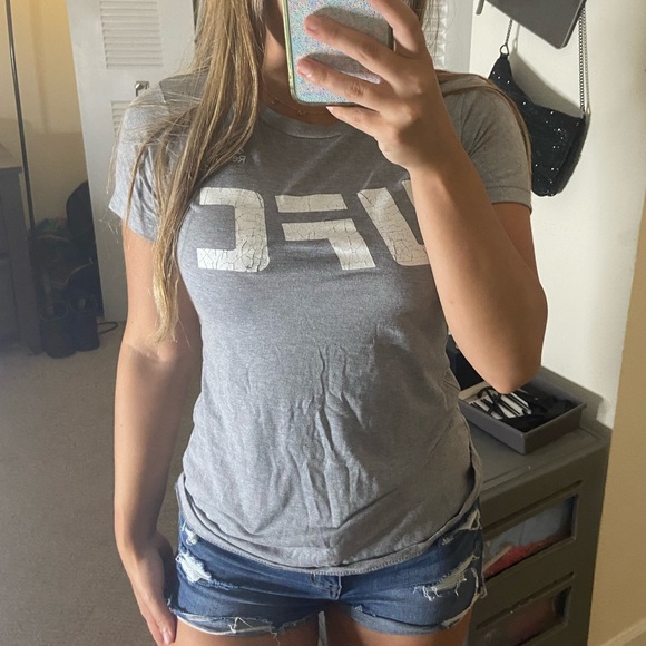 UFC grey tshirt - Picture 2 of 5
